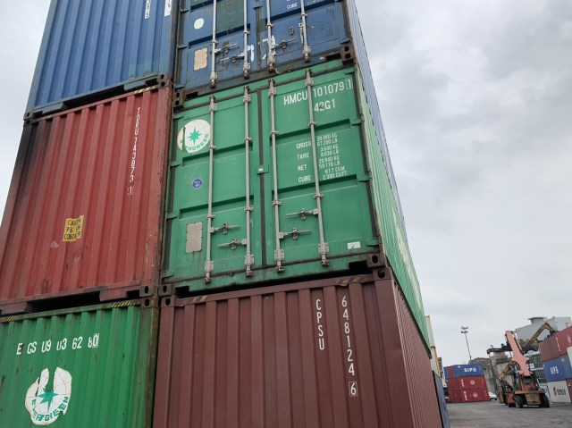 Container kho